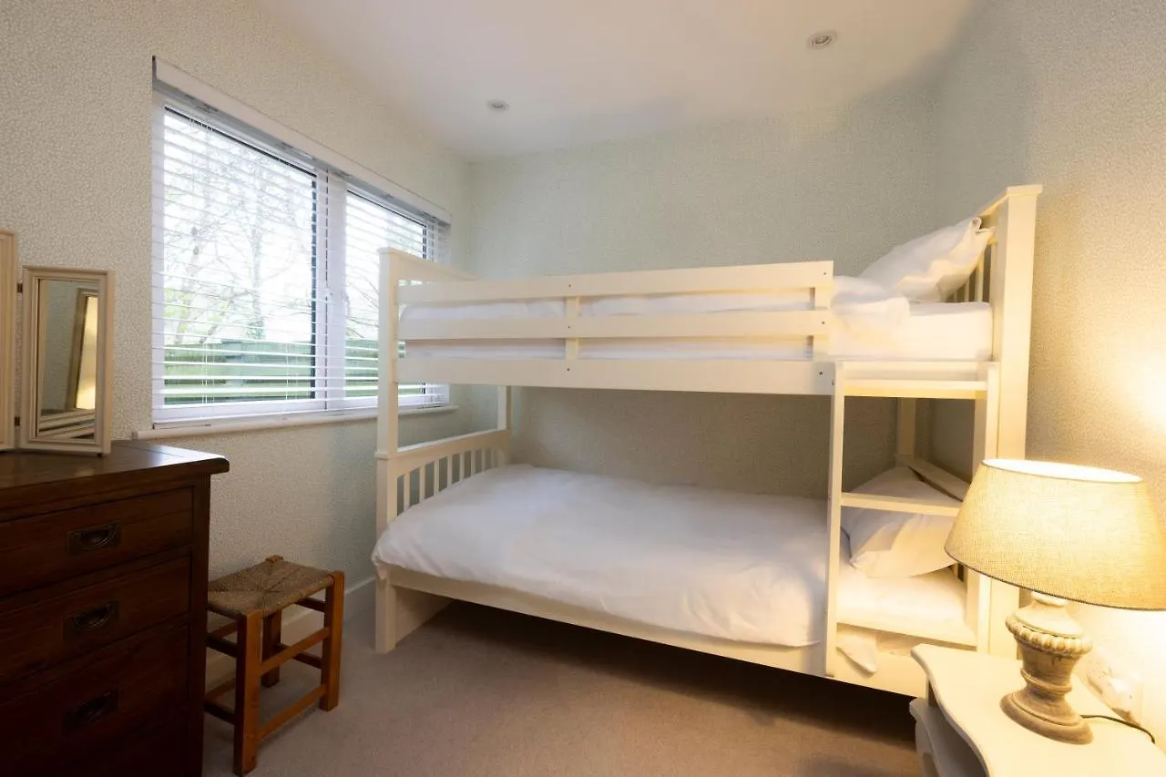 Dağ evi Ballylickey House And Garden Lodges Cork